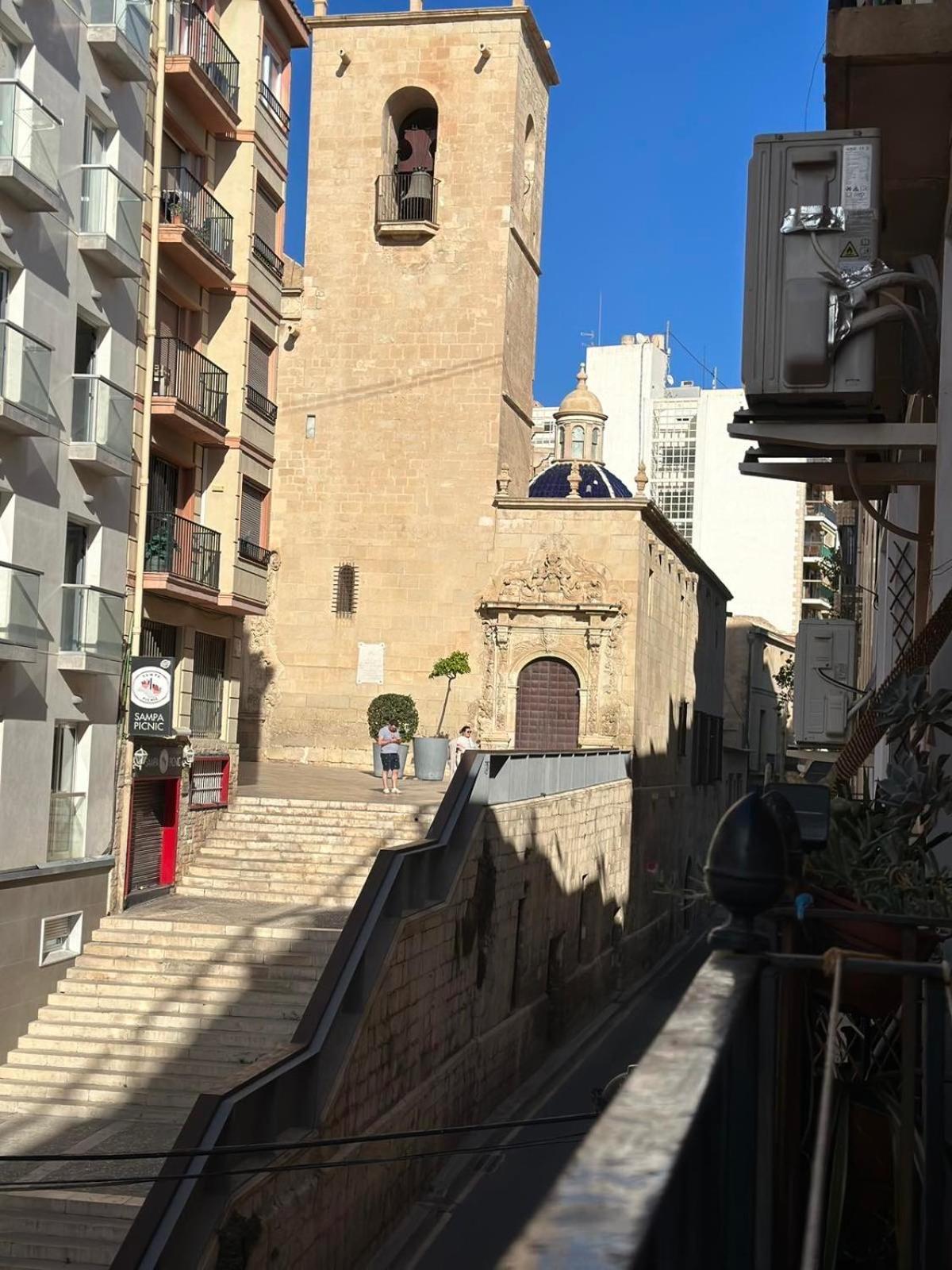 Apartamento Santa Maria อาลิกันเต ภายนอก รูปภาพ